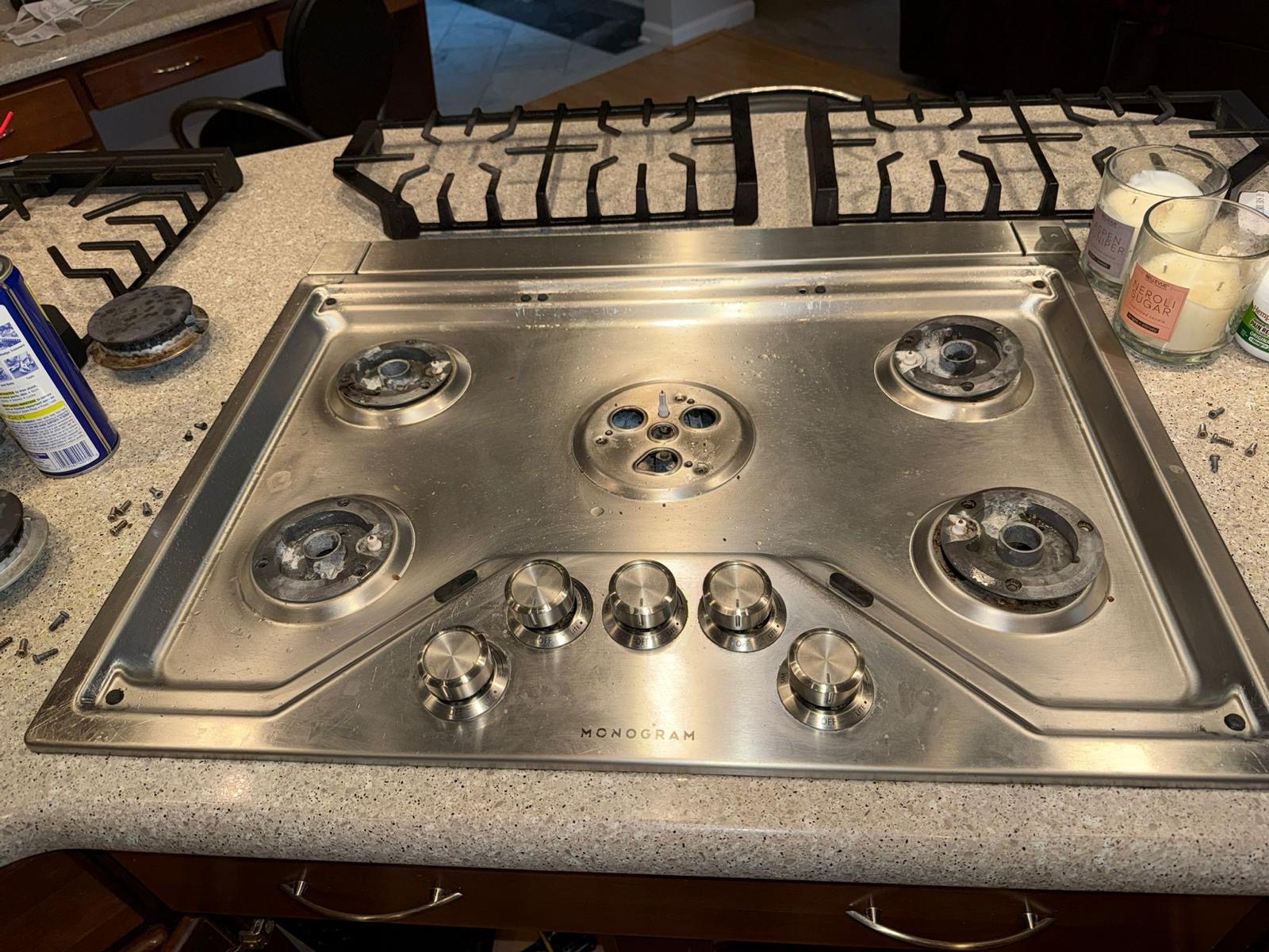 Gas cooktop on a service call